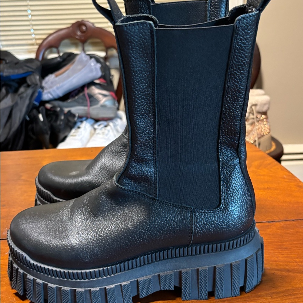 Black Chunky Platform Boots - Picture 2 of 7